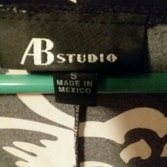 Dress - Picture 5 of 5